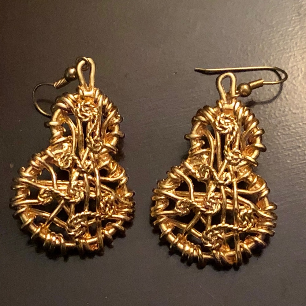 cute Gold fashion earrings